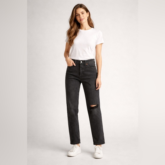 Levi's Denim - NWT Levi's Women's Wedgie Straight Leg Jeans 29S/8S